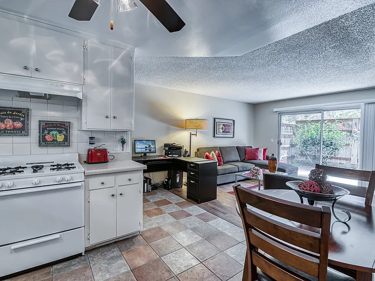 Aspen Park Apartments — Photo 15