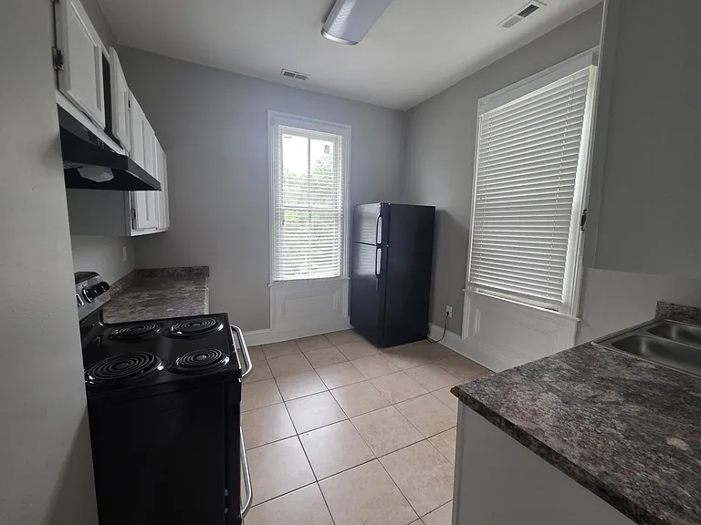 78 Parkview Ave #2 — Photo 9