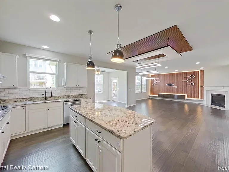 58180 Jonagold Ln — Photo 14