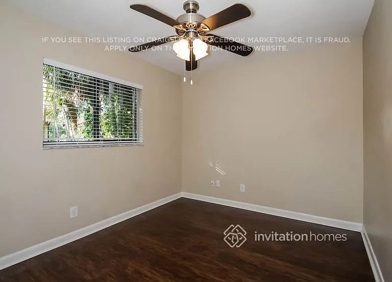 1661 New London St — Photo 13