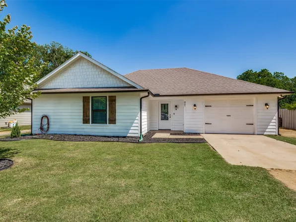 807 N Main St, Tioga, TX 76271