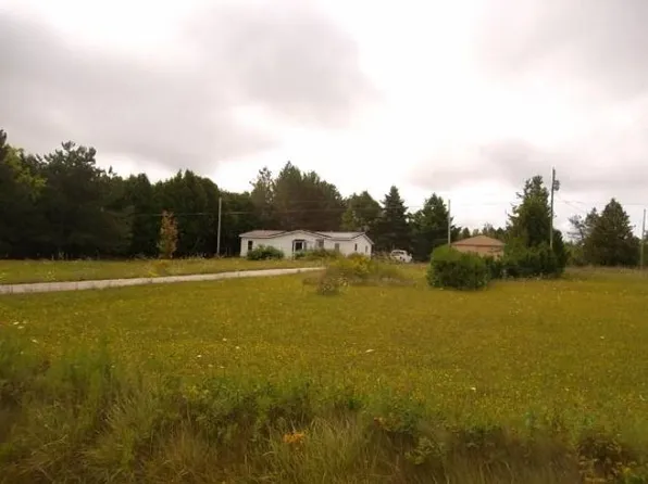 1725 Levering Rd, Cheboygan, MI 49721