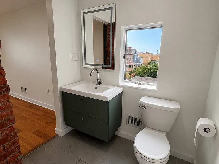 2nd floor bathroom