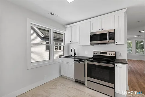19 Willard St #3 Photo 1