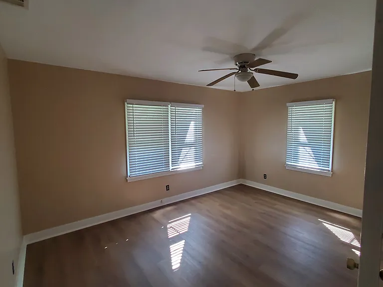 103 S Ardmore Ave — Photo 13