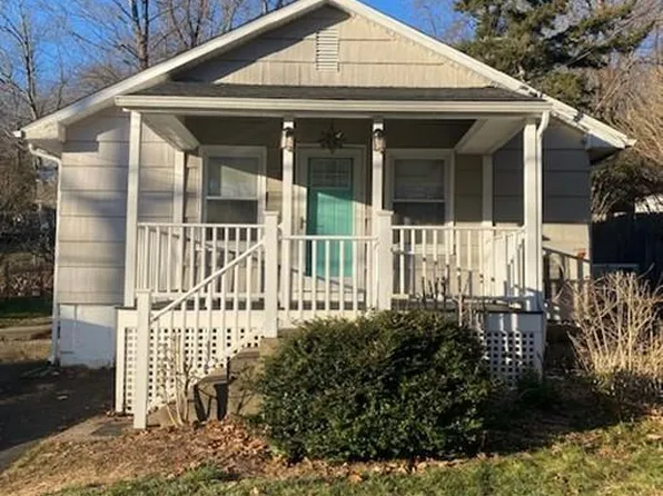 19 Mattabeseck Road, Middlefield, CT 06455