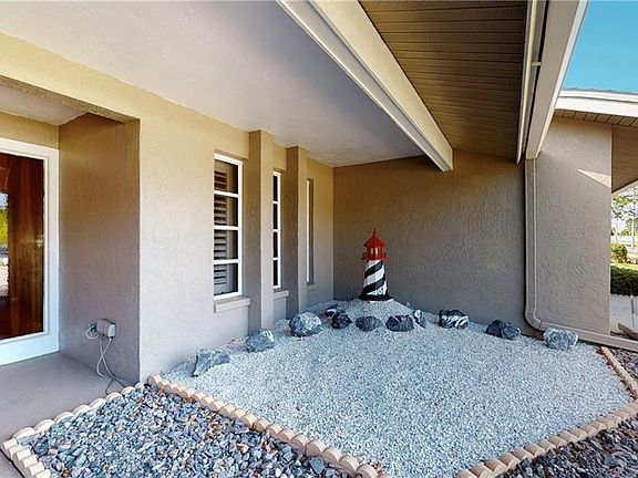5th image of 2230 Hidden Lake Dr