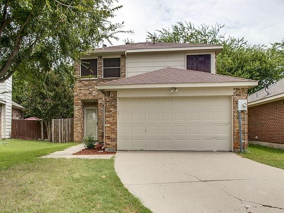 2nd image of 1351 Honeysuckle Ln