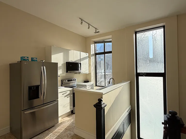 108 Richmond St #1 — Photo 22