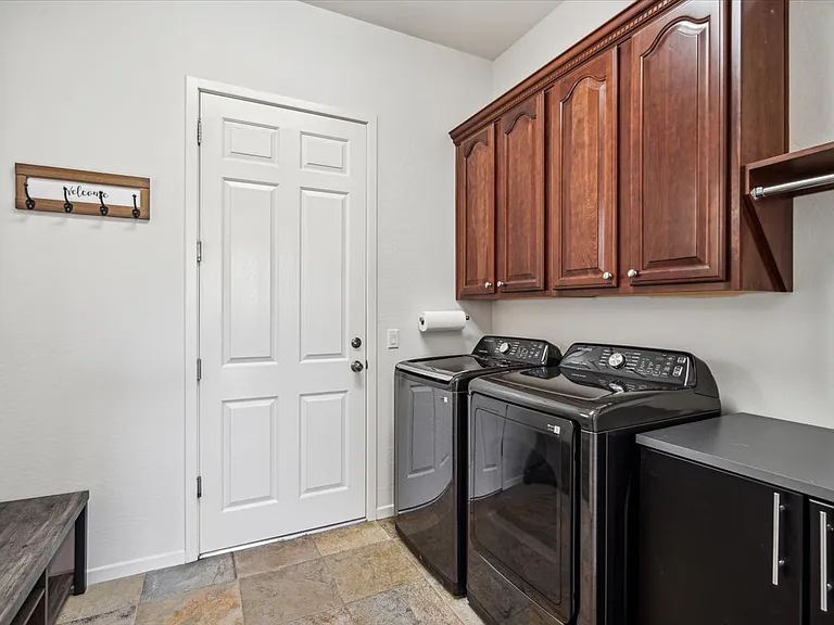14586 E Wethersfield Rd — Photo 38