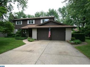 11 Banner Rd, Cherry Hill, NJ 08003