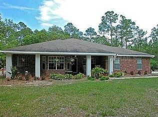 805 Willow Pond Ln, Geneva, FL 32732