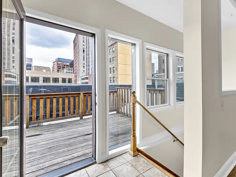 111 Pine St #4W — Photo 7