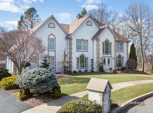 75 Timberline Dr, Reading, PA 19610