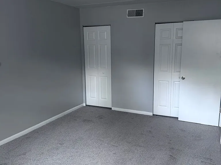 Valley Brook Apartments — Photo 5