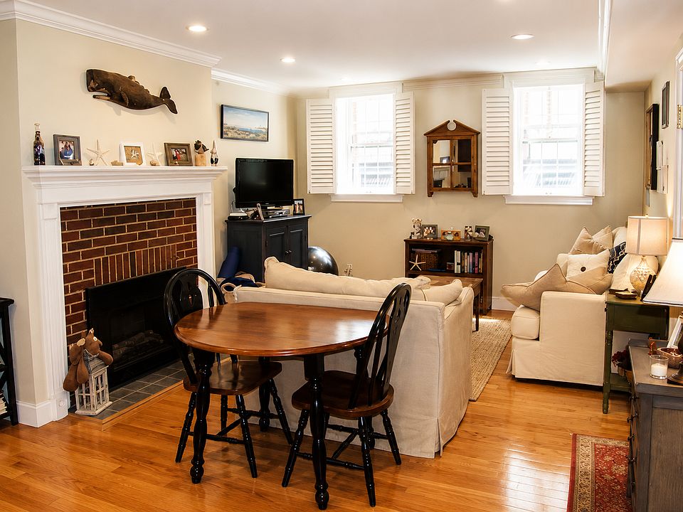 1st image of 7 Champney Pl