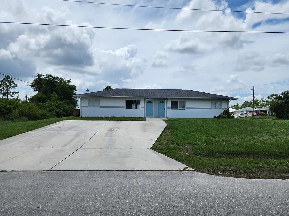 102 Gilbert Ave S