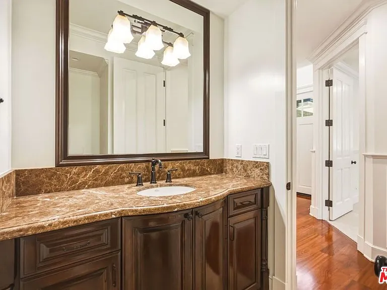 1633 Voorhees Ave — Photo 17