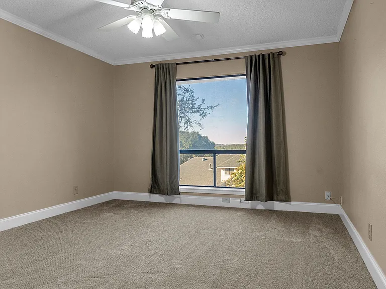 306 Country Wood Dr — Photo 30