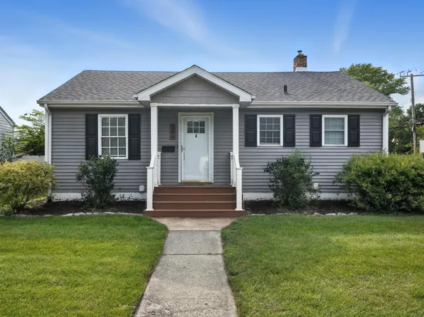 246 N Lindberg St, Griffith, IN 46319
