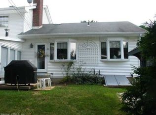 10 Obed Trl, Old Saybrook, CT 06475