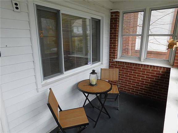 2nd image of 1814 Jefferson St