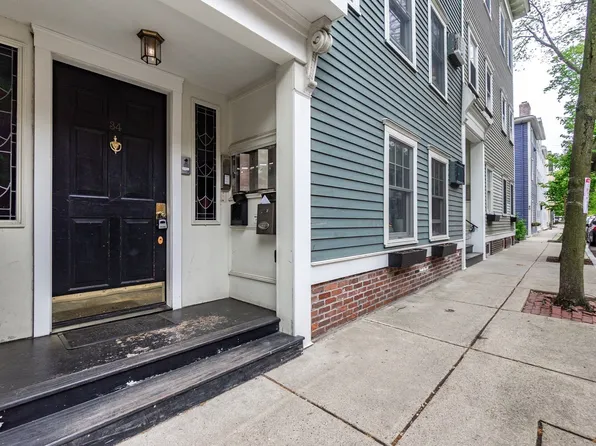 34 Washington St APT 1A, Charlestown, MA 02129