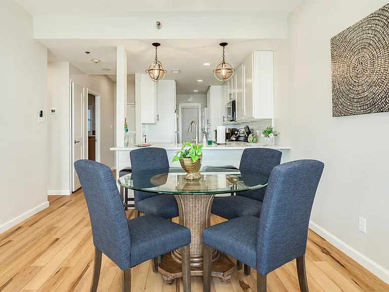 7700 Seawall Blvd #302 — Photo 6