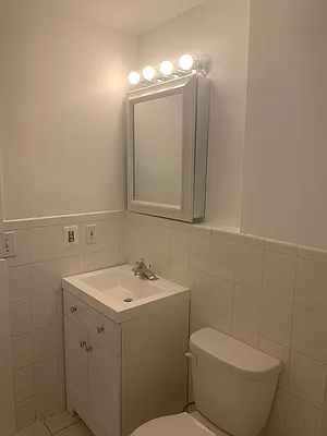 Rented by Dynamik Realty | media 17