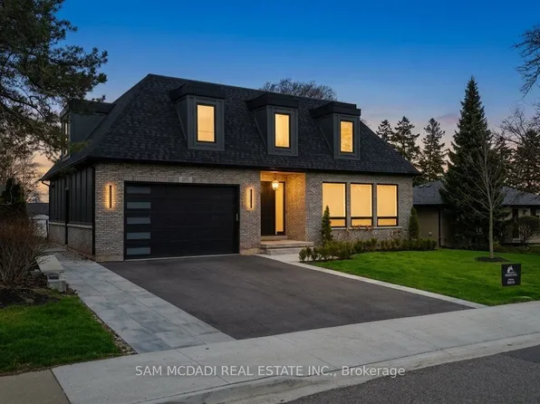 107 Vista Blvd, Mississauga, ON L5M 1W1