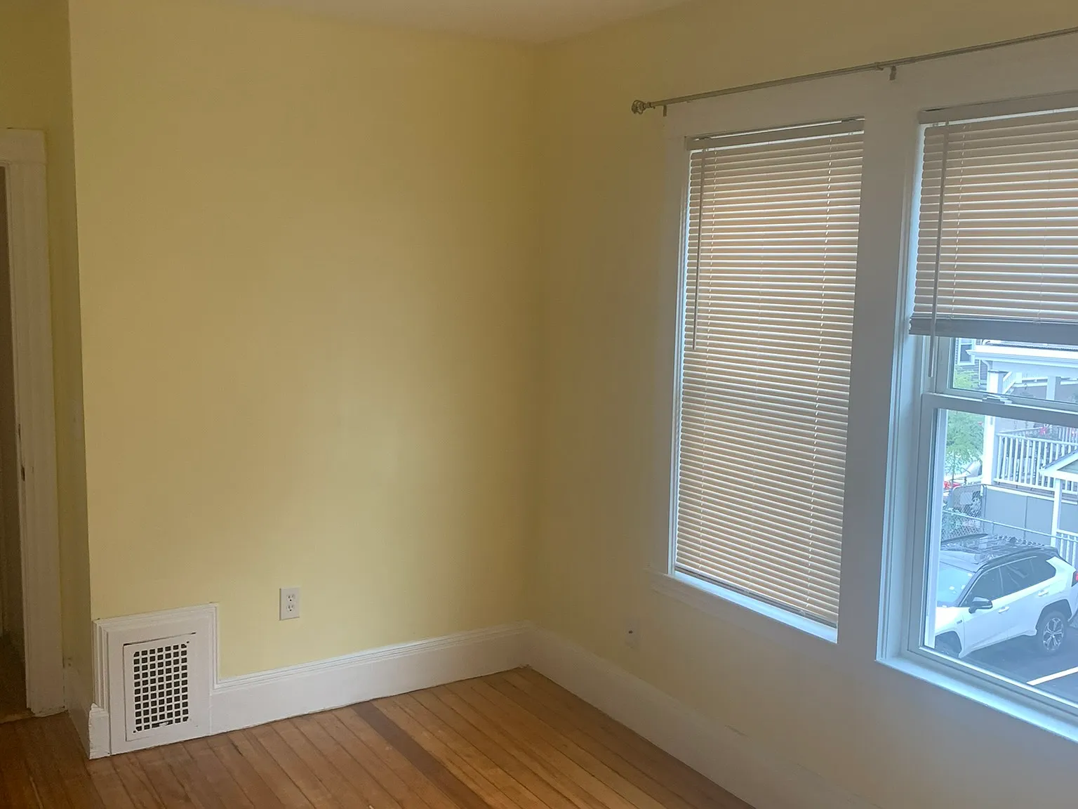 4 bed, 132 sqft, $950 — Photo 2