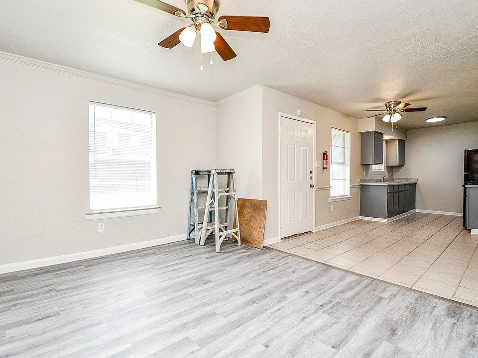 1518 East Ave