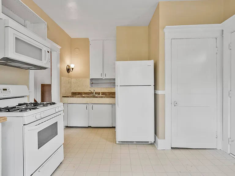 35324 Chestnut St — Photo 16