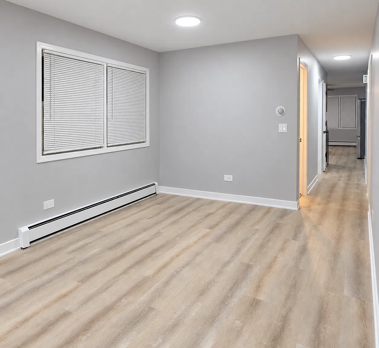 8652 W Catherine Ave — Photo 4