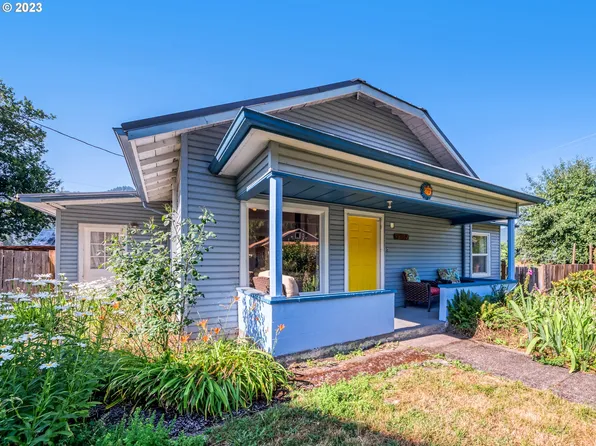 48192 E 1st St, Oakridge, OR 97463