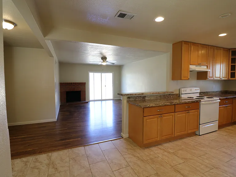 335 Rollingwood Dr — Photo 16