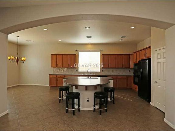 2nd image of 5113 Agio Ave