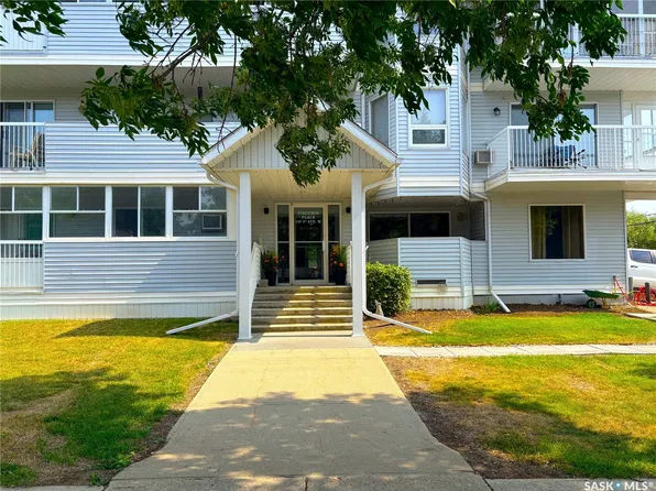 119 4th Avenue W #8, Kindersley, SK S0L 1S0