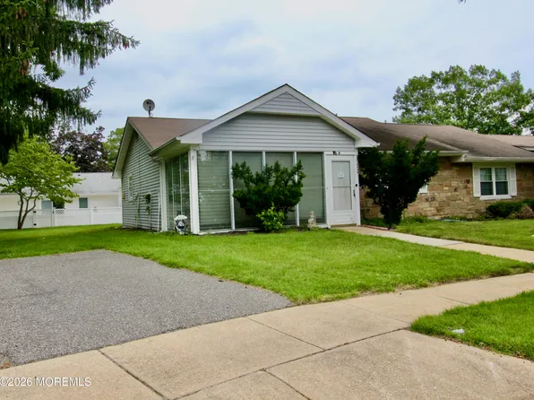 12A Cactus Drive, Lakewood, NJ 08701