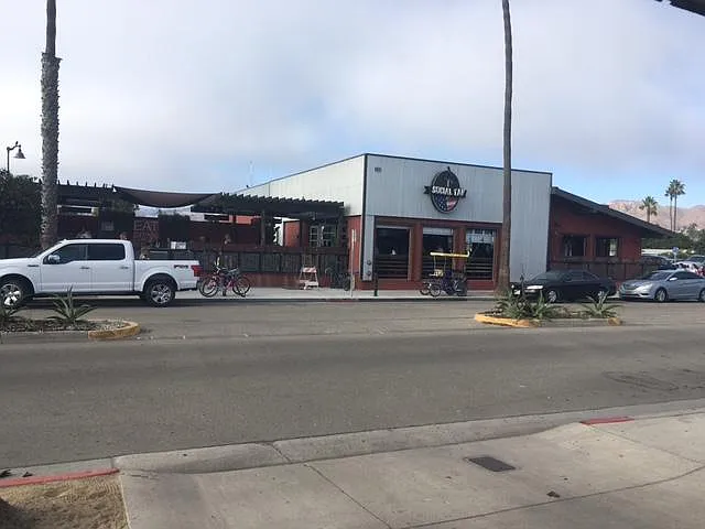 Steps away from Seaward Ave entertainment and dining venues