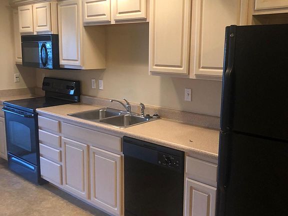 Kitchen with all appliances included