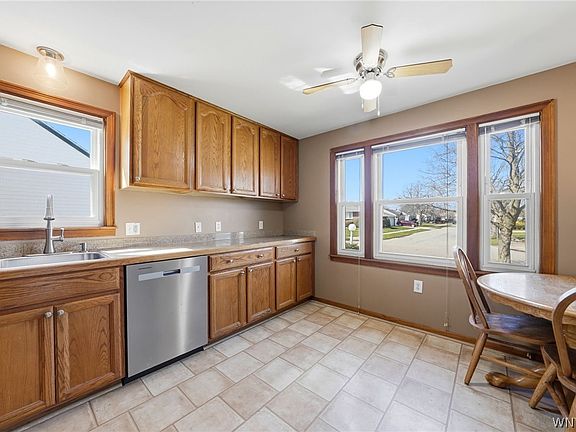 5th image of 75 Seton Rd