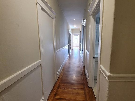 5th image of 1817A Oak St