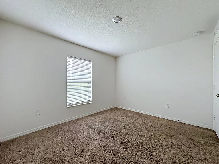1407 Hillsborough Way — Photo 30