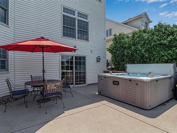 2nd image of 6228 Creekhaven Dr