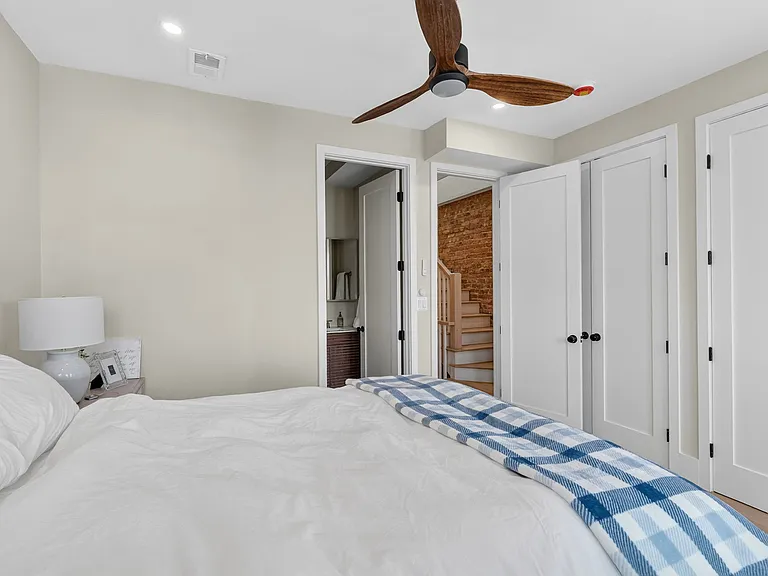 32 Adams St NW — Photo 13