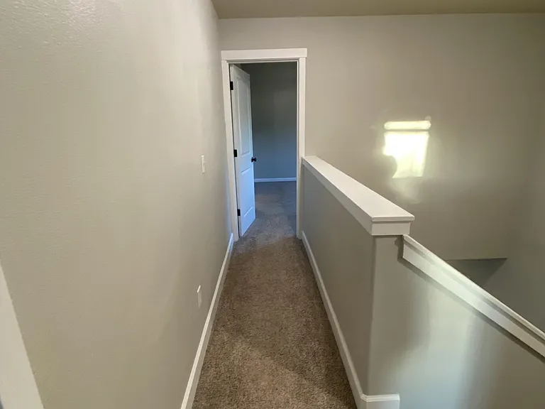 1055 Charlie Ave — Photo 21