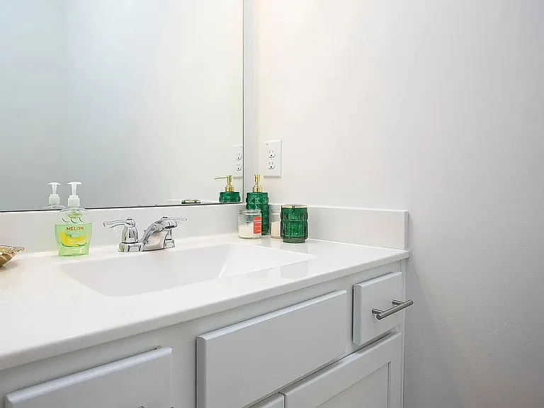 24 Tradewind Ct — Photo 6