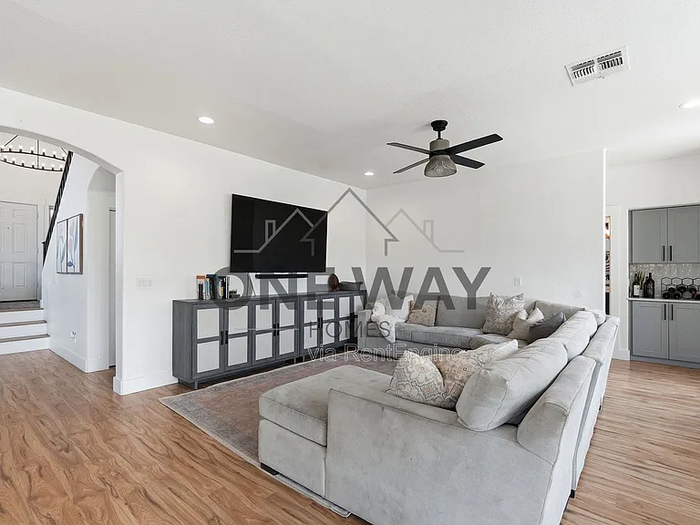 8953 E Hillview St — Photo 6