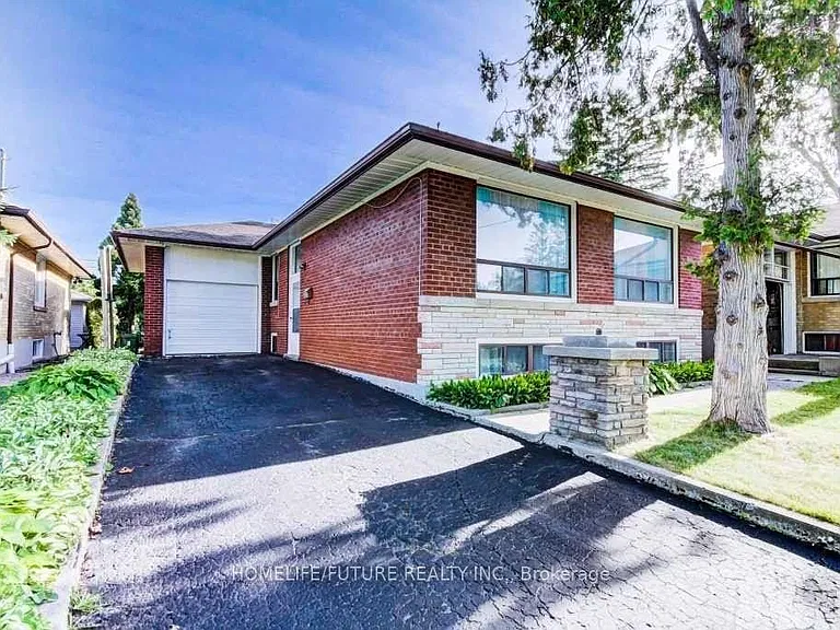 27 Kells Ave #BASEMENT — Photo 1